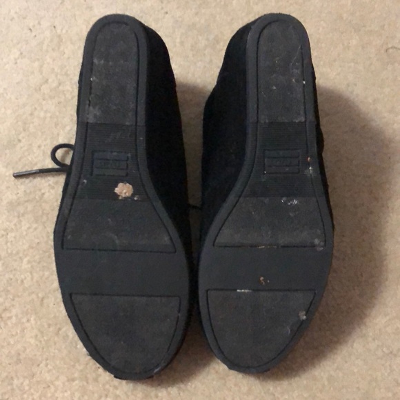 Size 8 1/2 Black Toms Wedges (barely worn) - Picture 5 of 5